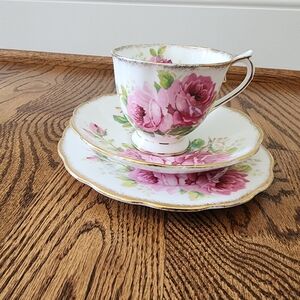 Royal Albert American Beauty Bone China England Tea Cup Saucer Dessert Plate Tri